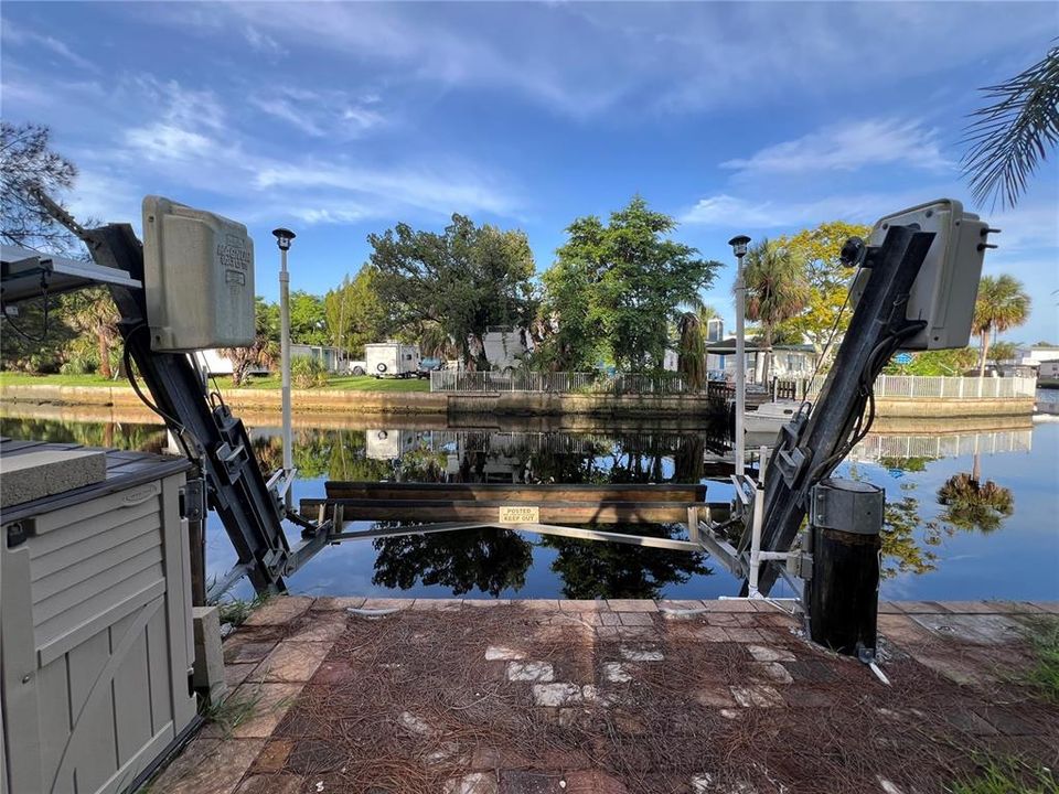 На продажу: $94,900 (0.13 acres)