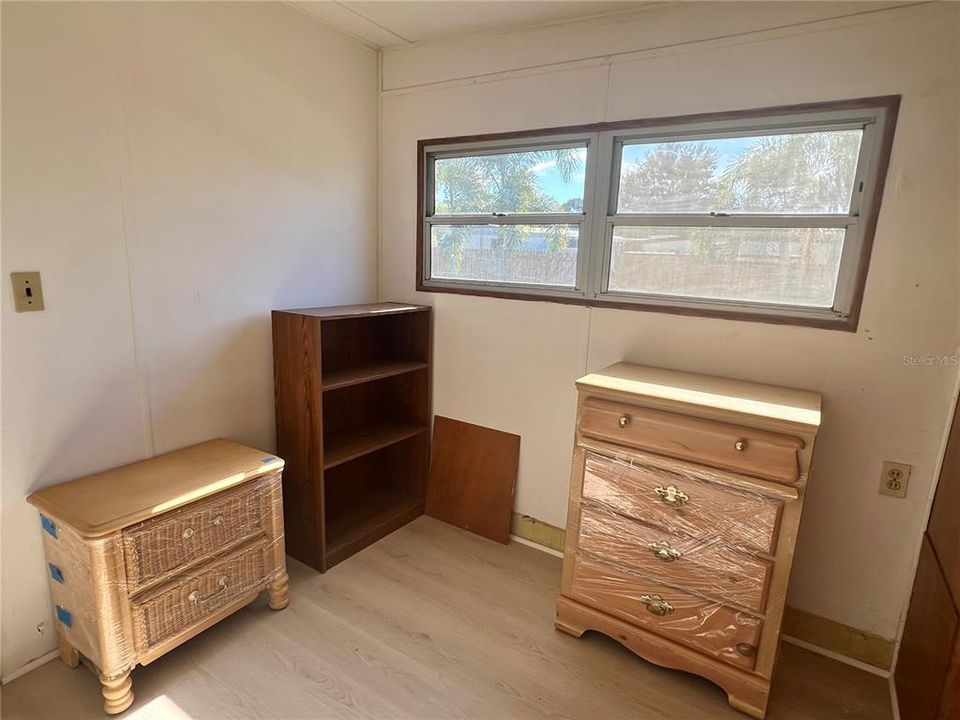 На продажу: $169,900 (3 спален, 2 ванн, 979 Квадратных фут)