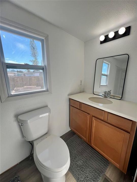 На продажу: $169,900 (3 спален, 2 ванн, 979 Квадратных фут)