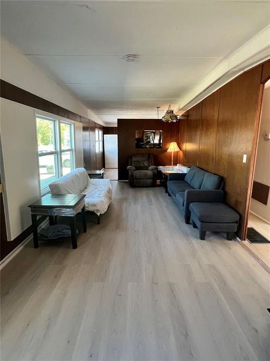 На продажу: $169,900 (3 спален, 2 ванн, 979 Квадратных фут)