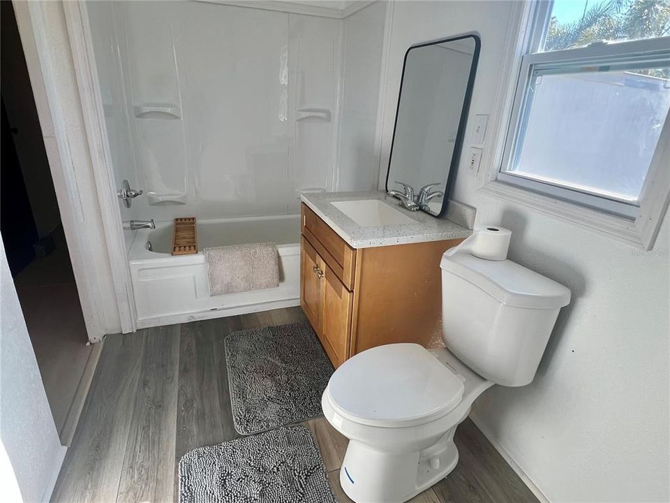 На продажу: $169,900 (3 спален, 2 ванн, 979 Квадратных фут)