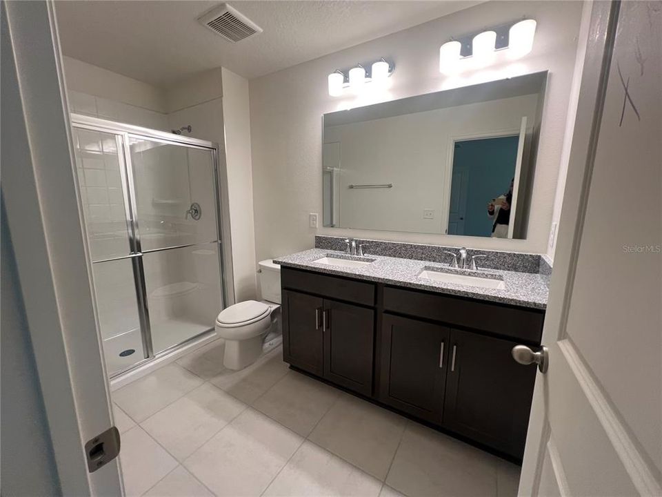 В аренду: $2,200 (3 спален, 2 ванн, 1557 Квадратных фут)