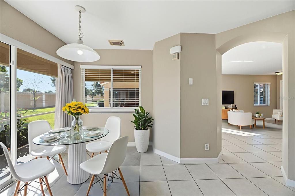 На продажу: $379,900 (3 спален, 2 ванн, 1627 Квадратных фут)