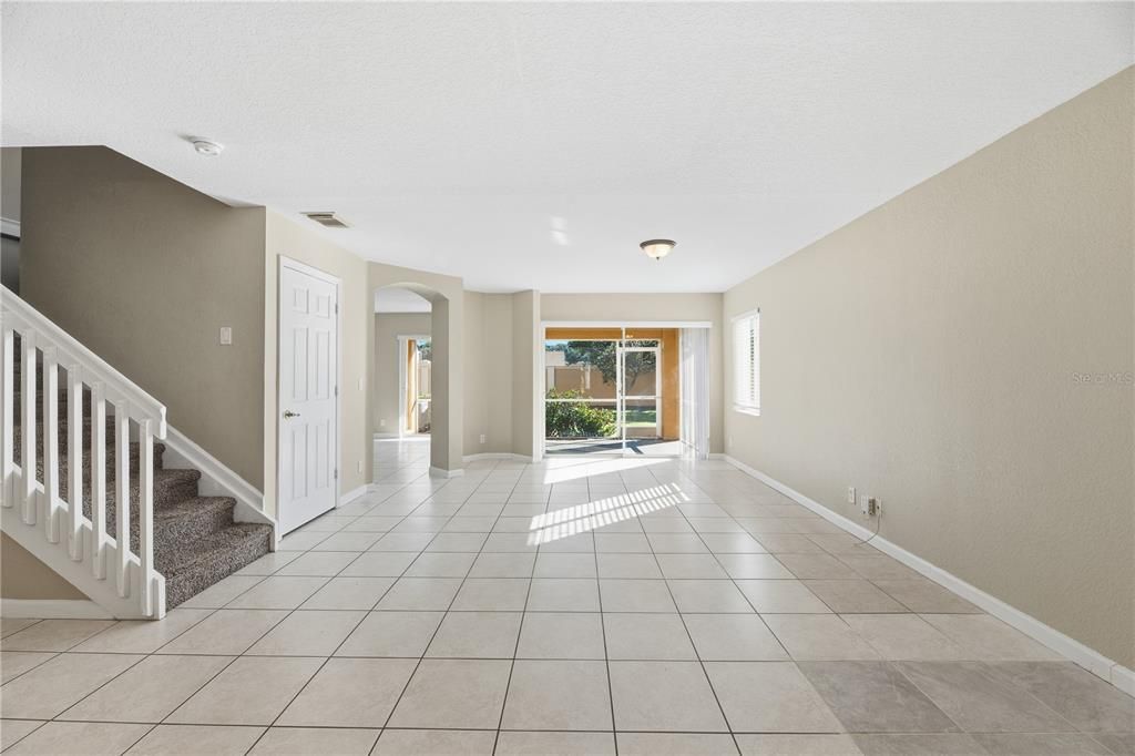 На продажу: $379,900 (3 спален, 2 ванн, 1627 Квадратных фут)