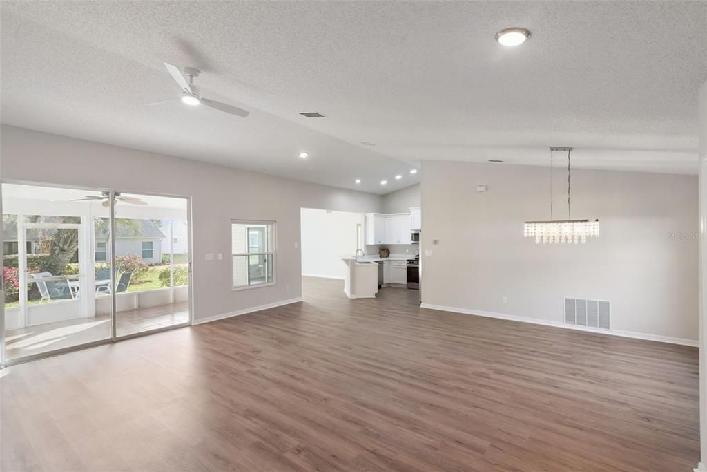 For Sale: $279,900 (3 beds, 2 baths, 1748 Square Feet)