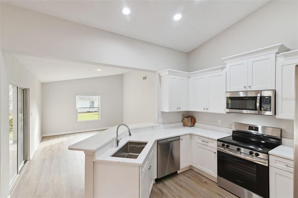 For Sale: $279,900 (3 beds, 2 baths, 1748 Square Feet)