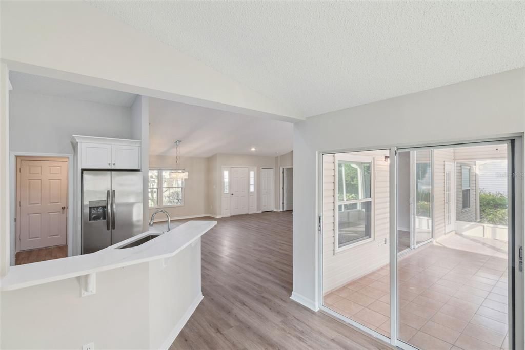 For Sale: $279,900 (3 beds, 2 baths, 1748 Square Feet)