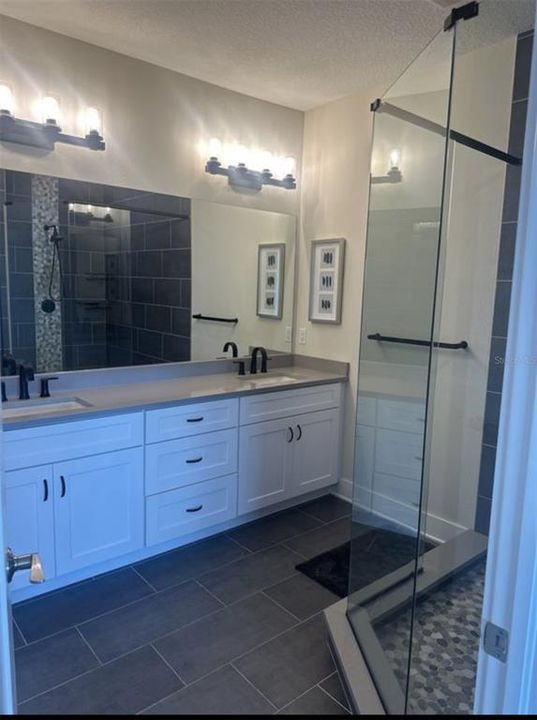 For Rent: $3,850 (3 beds, 2 baths, 2310 Square Feet)