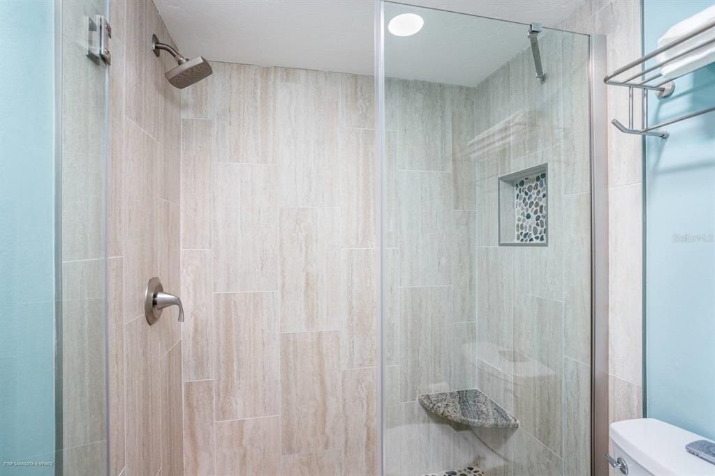 For Sale: $809,000 (2 beds, 2 baths, 1352 Square Feet)