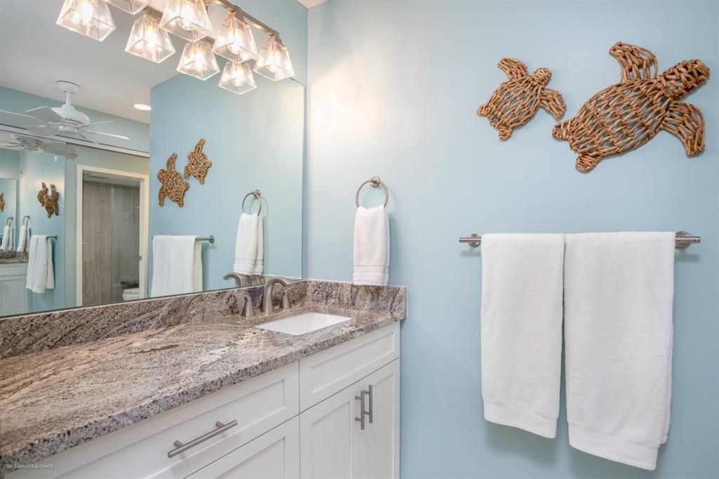 For Sale: $809,000 (2 beds, 2 baths, 1352 Square Feet)