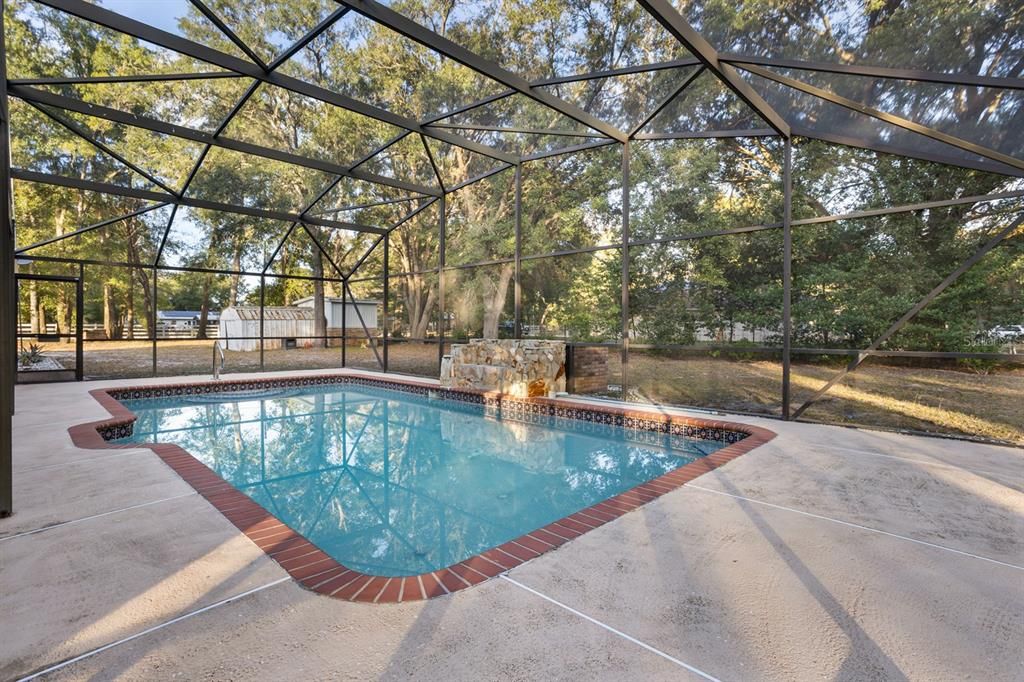 For Sale: $399,900 (3 beds, 2 baths, 1981 Square Feet)