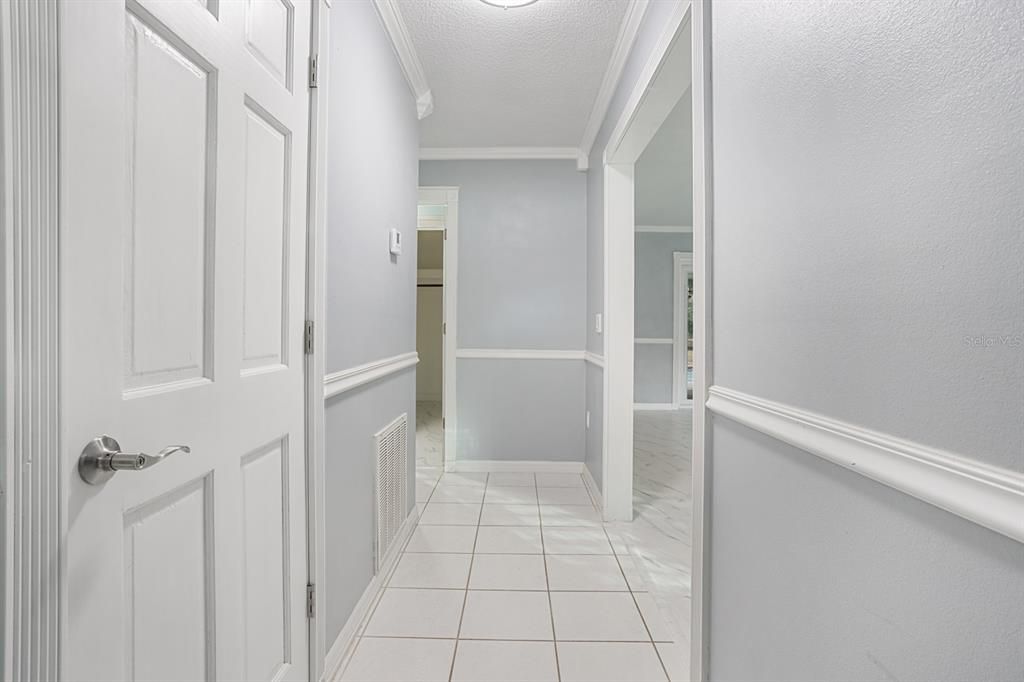 For Sale: $399,900 (3 beds, 2 baths, 1981 Square Feet)