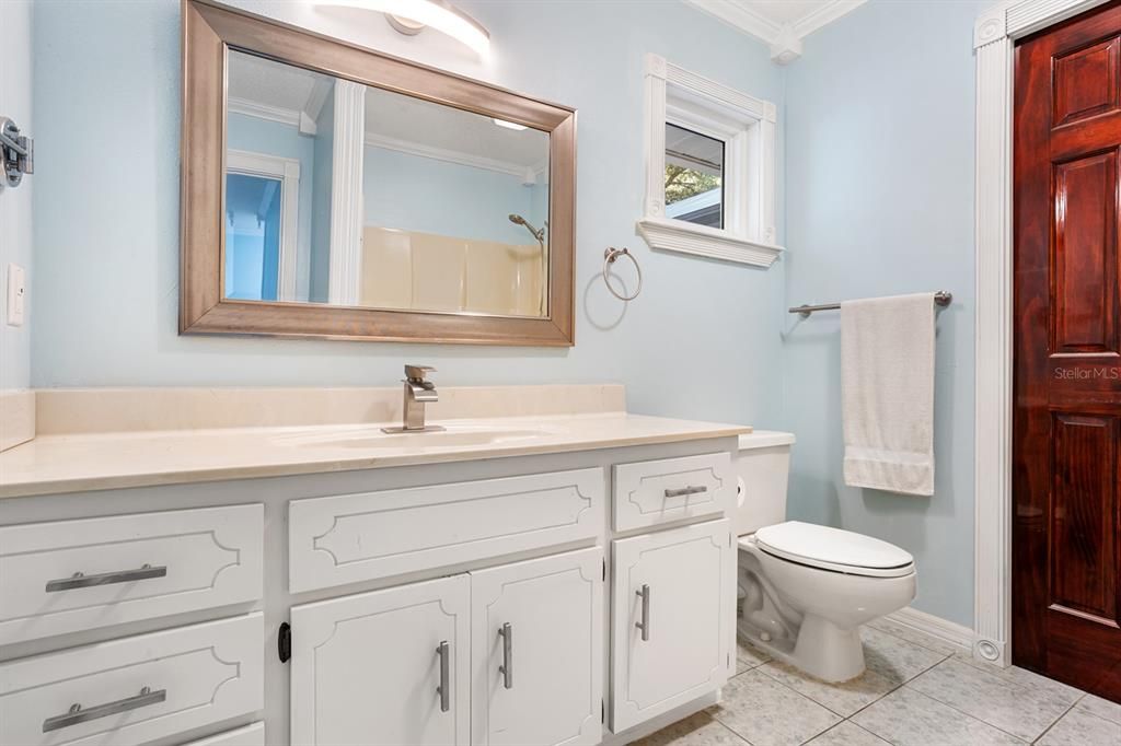 For Sale: $399,900 (3 beds, 2 baths, 1981 Square Feet)