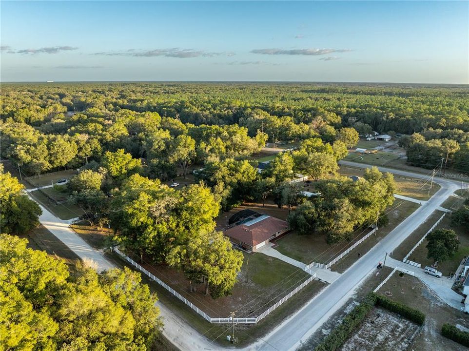 For Sale: $399,900 (3 beds, 2 baths, 1981 Square Feet)