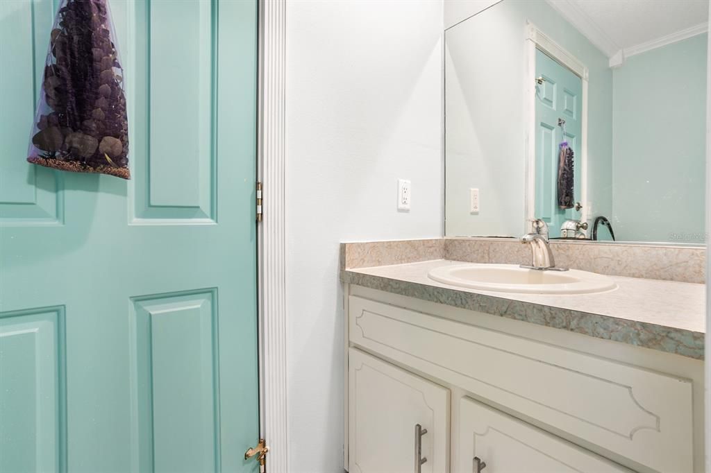 For Sale: $399,900 (3 beds, 2 baths, 1981 Square Feet)