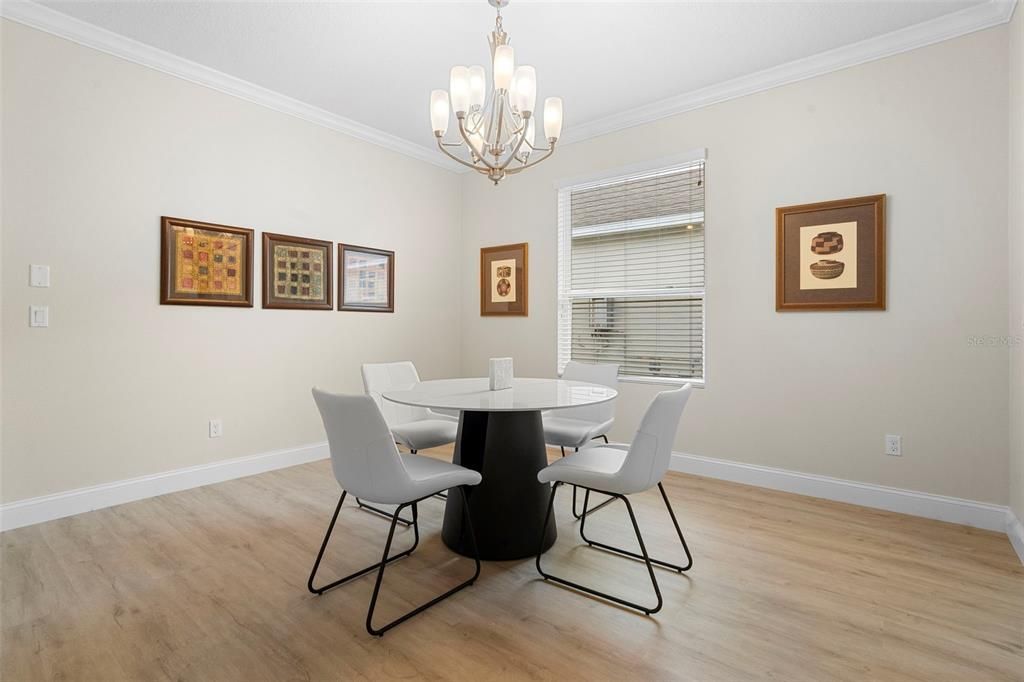 En Venta: $585,000 (3 camas, 2 baños, 2270 Pies cuadrados)