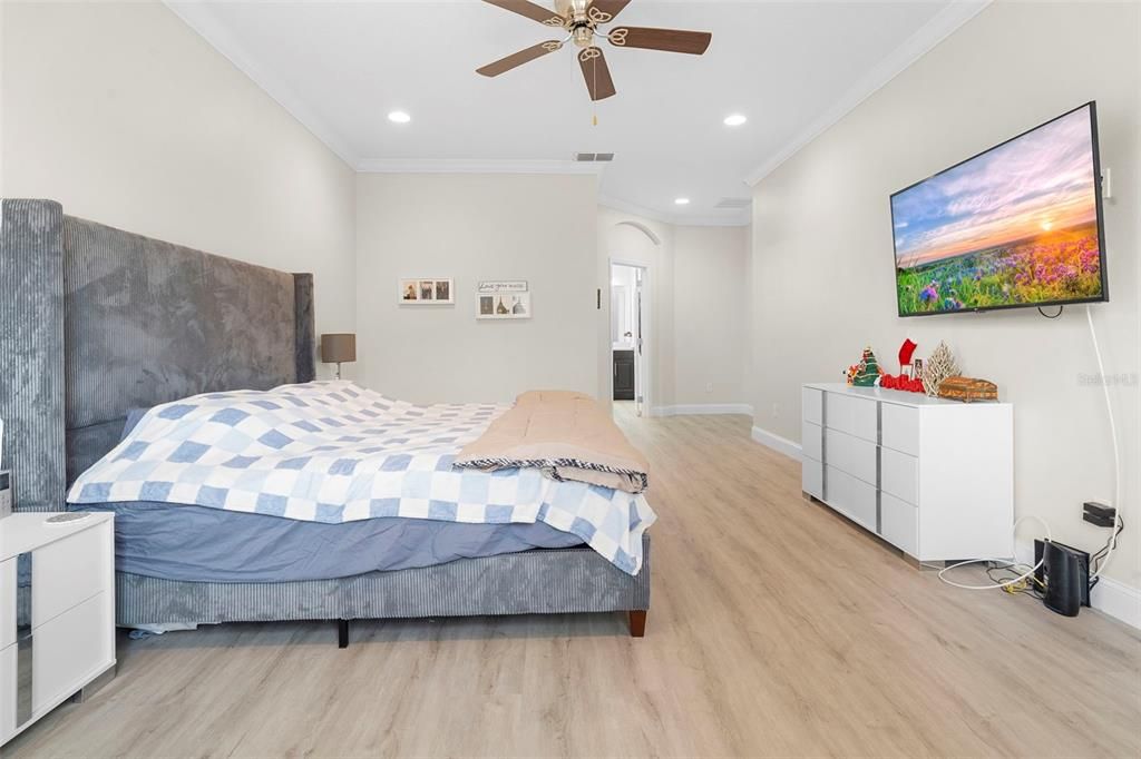 En Venta: $585,000 (3 camas, 2 baños, 2270 Pies cuadrados)