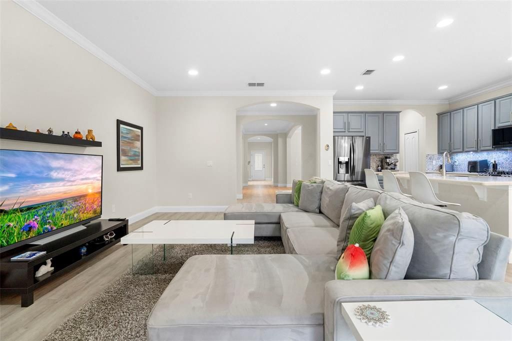 En Venta: $585,000 (3 camas, 2 baños, 2270 Pies cuadrados)