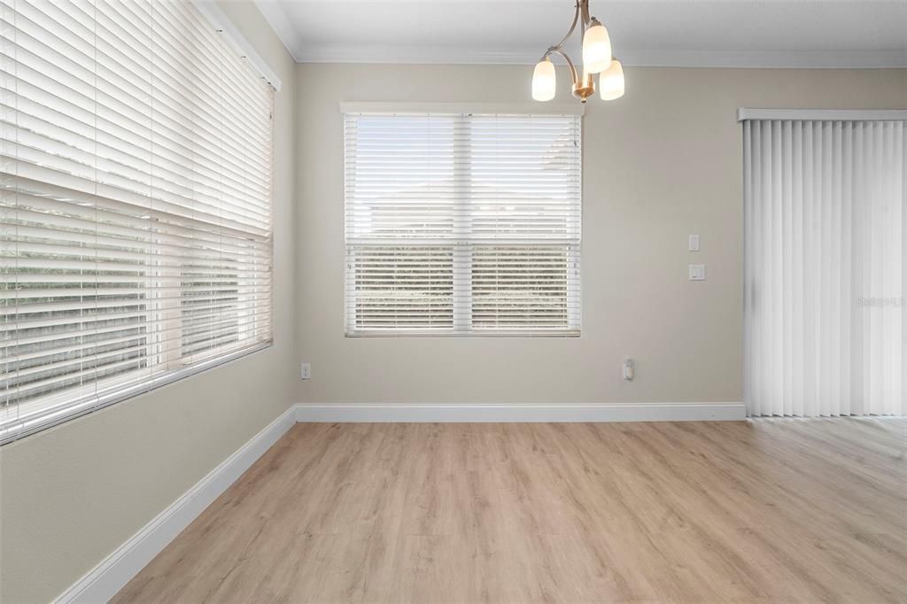 En Venta: $585,000 (3 camas, 2 baños, 2270 Pies cuadrados)