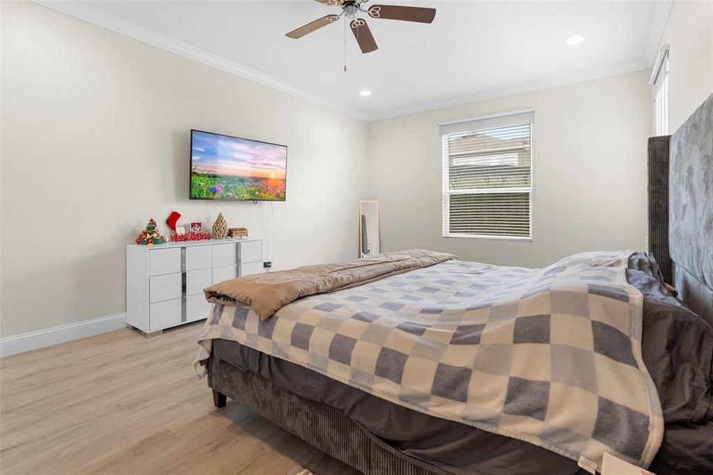 En Venta: $585,000 (3 camas, 2 baños, 2270 Pies cuadrados)