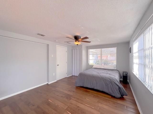 En Venta: $255,000 (3 camas, 2 baños, 1272 Pies cuadrados)