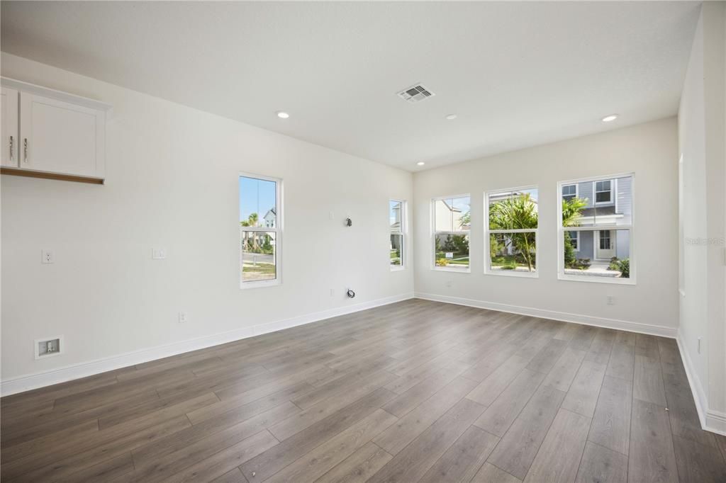 待售: $639,990 (4 贝兹, 3 浴室, 2295 平方英尺)