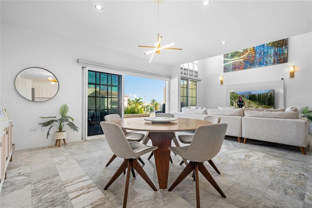 For Sale: $640,000 (3 beds, 2 baths, 2500 Square Feet)