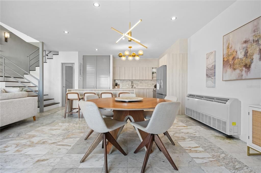 For Sale: $640,000 (3 beds, 2 baths, 2500 Square Feet)