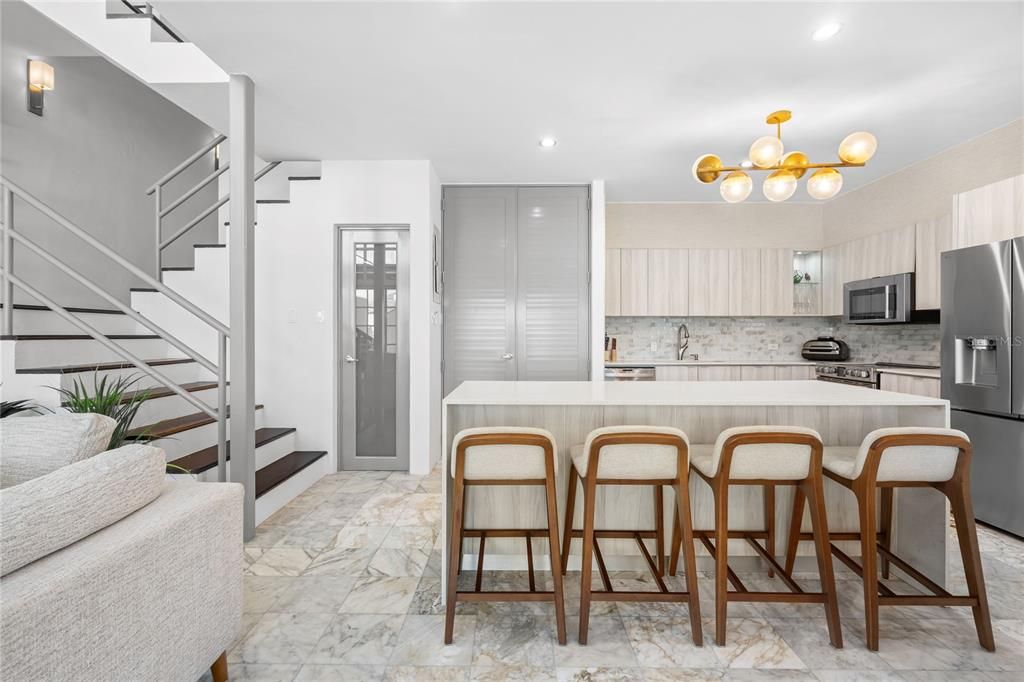 For Sale: $640,000 (3 beds, 2 baths, 2500 Square Feet)