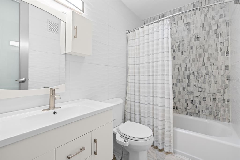 For Sale: $640,000 (3 beds, 2 baths, 2500 Square Feet)