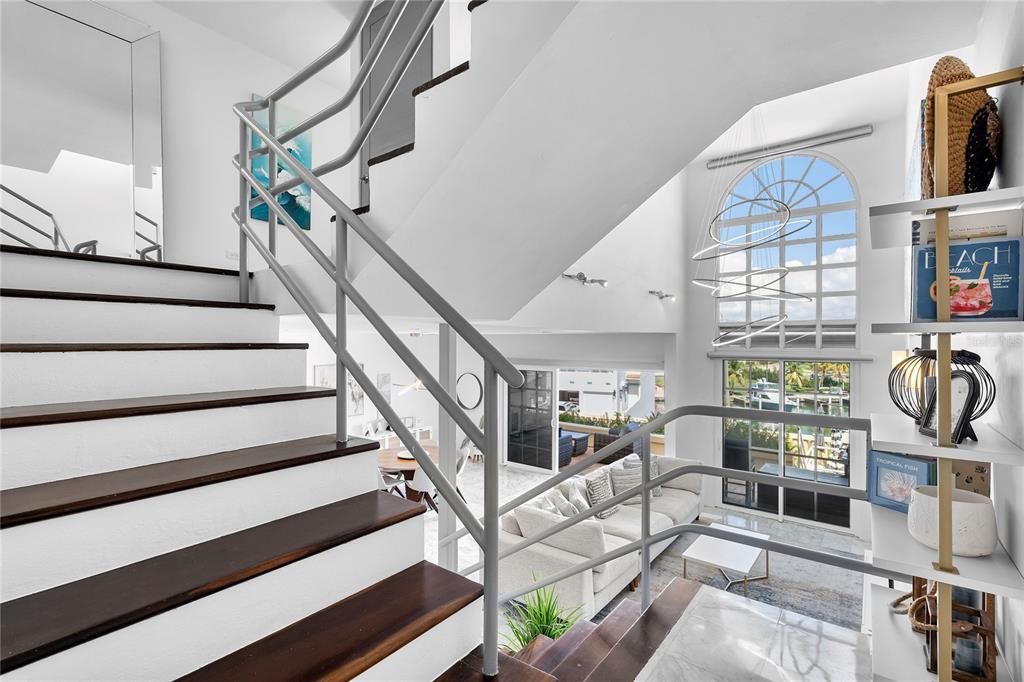 For Sale: $640,000 (3 beds, 2 baths, 2500 Square Feet)