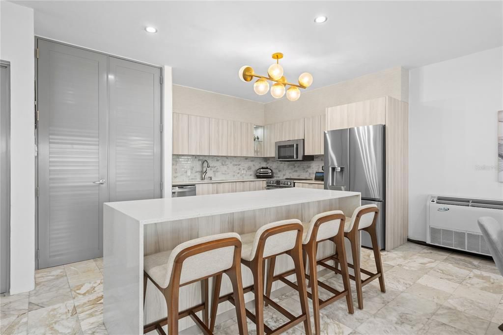 For Sale: $640,000 (3 beds, 2 baths, 2500 Square Feet)