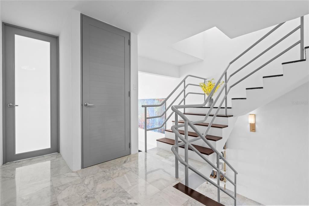 For Sale: $640,000 (3 beds, 2 baths, 2500 Square Feet)