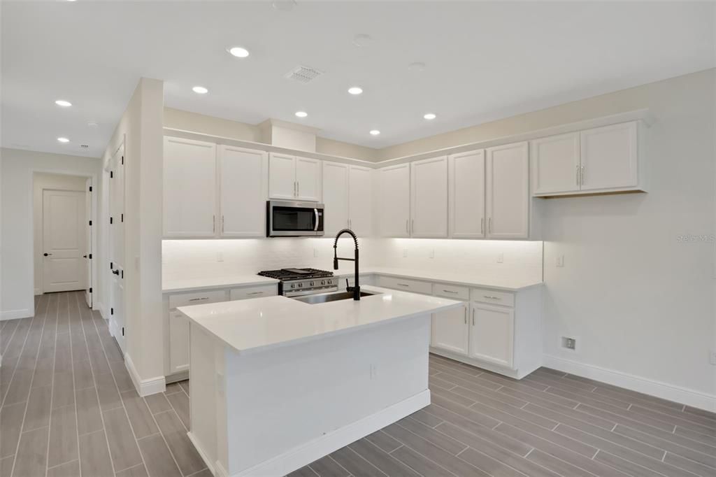 For Sale: $589,990 (4 beds, 2 baths, 1891 Square Feet)