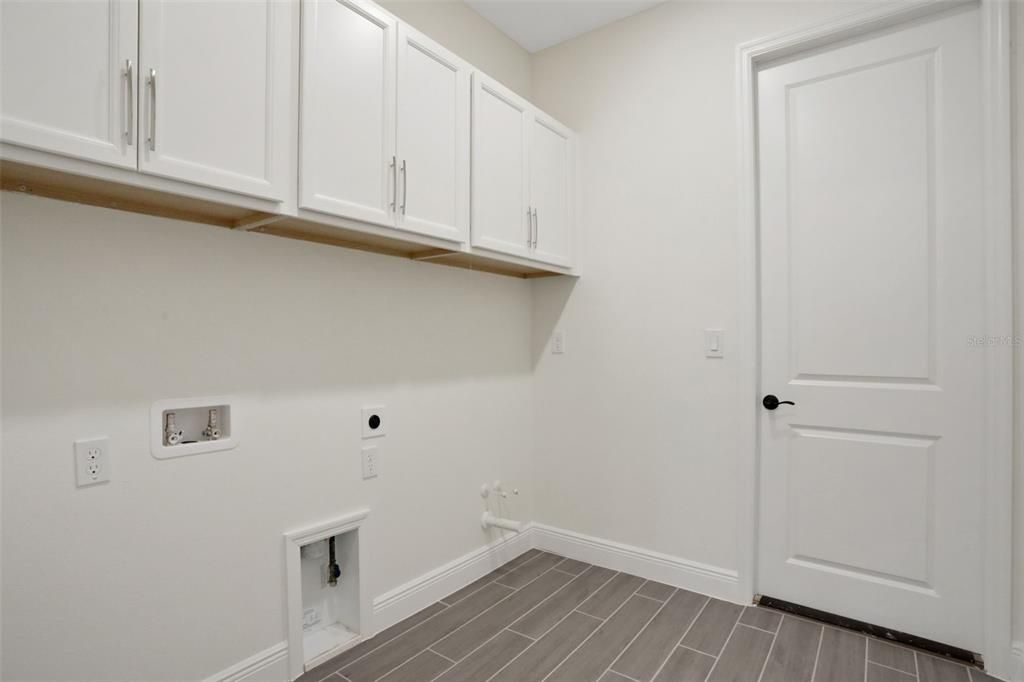 For Sale: $589,990 (4 beds, 2 baths, 1891 Square Feet)