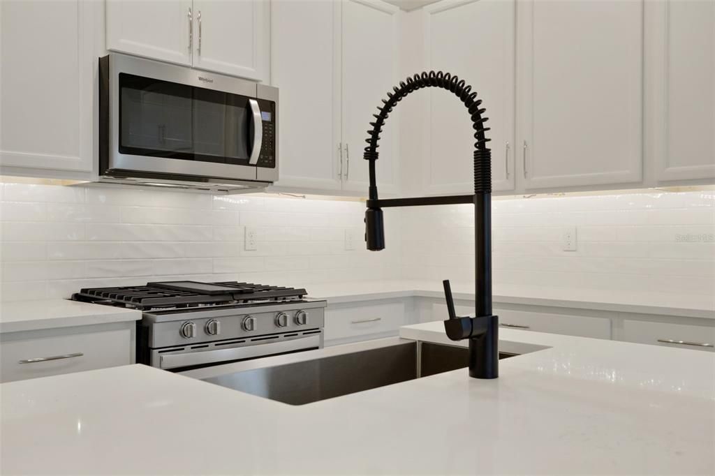 For Sale: $589,990 (4 beds, 2 baths, 1891 Square Feet)