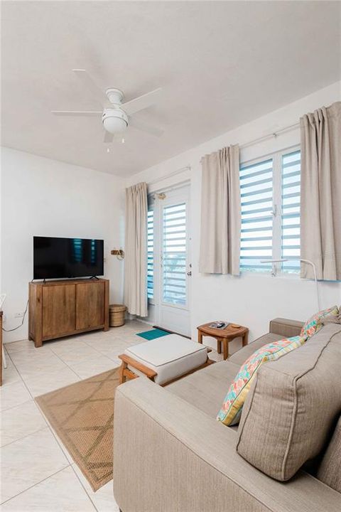 En Venta: $625,000 (2 camas, 2 baños, 1288 Pies cuadrados)