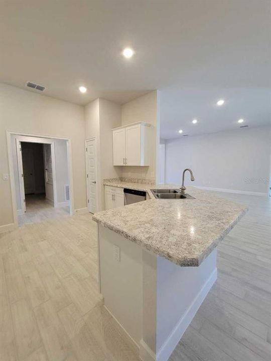 For Sale: $372,550 (4 beds, 3 baths, 2281 Square Feet)