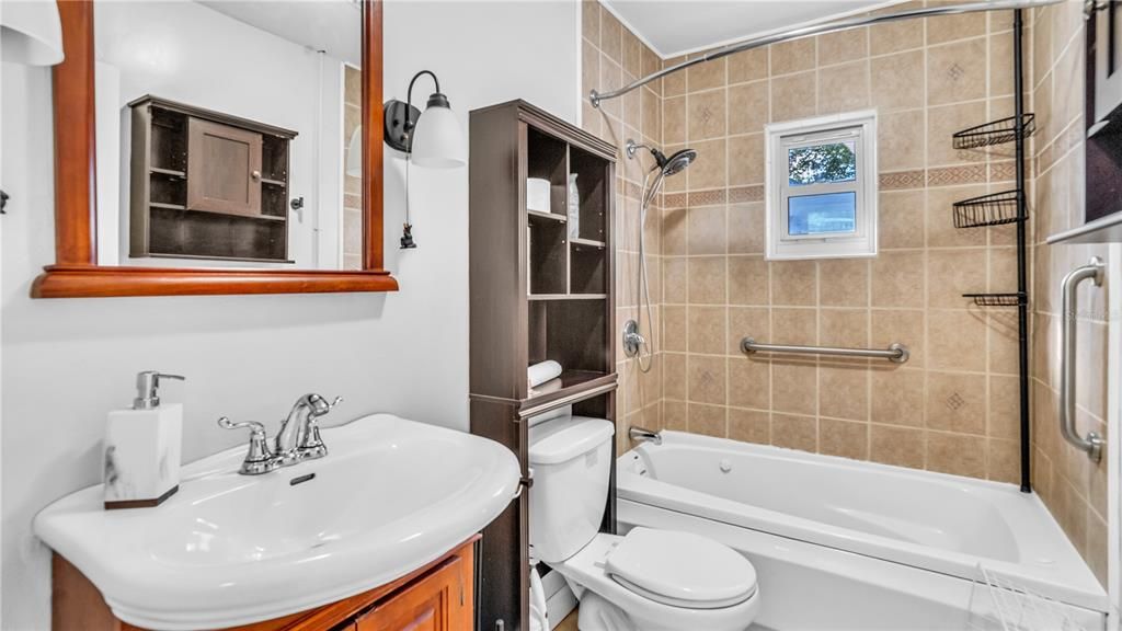 En Renta: $2,300 (3 camas, 1 baños, 1223 Pies cuadrados)