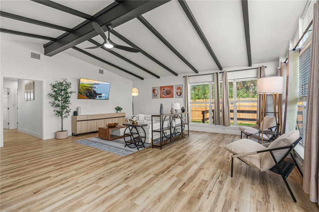 На продажу: $555,000 (3 спален, 2 ванн, 1605 Квадратных фут)