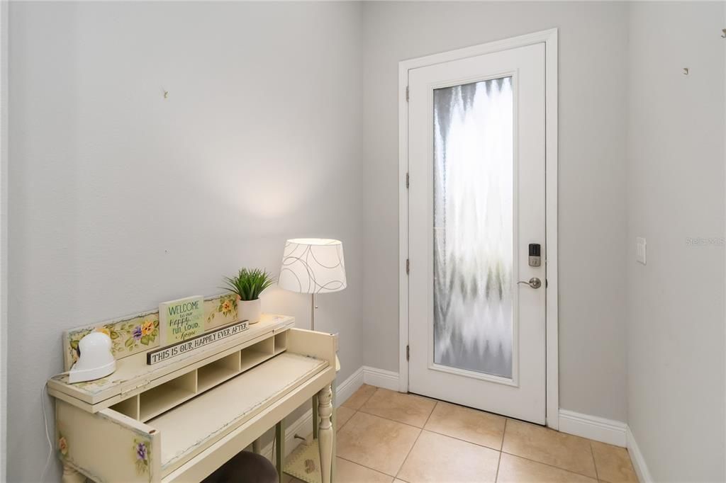 На продажу: $415,000 (3 спален, 3 ванн, 2069 Квадратных фут)