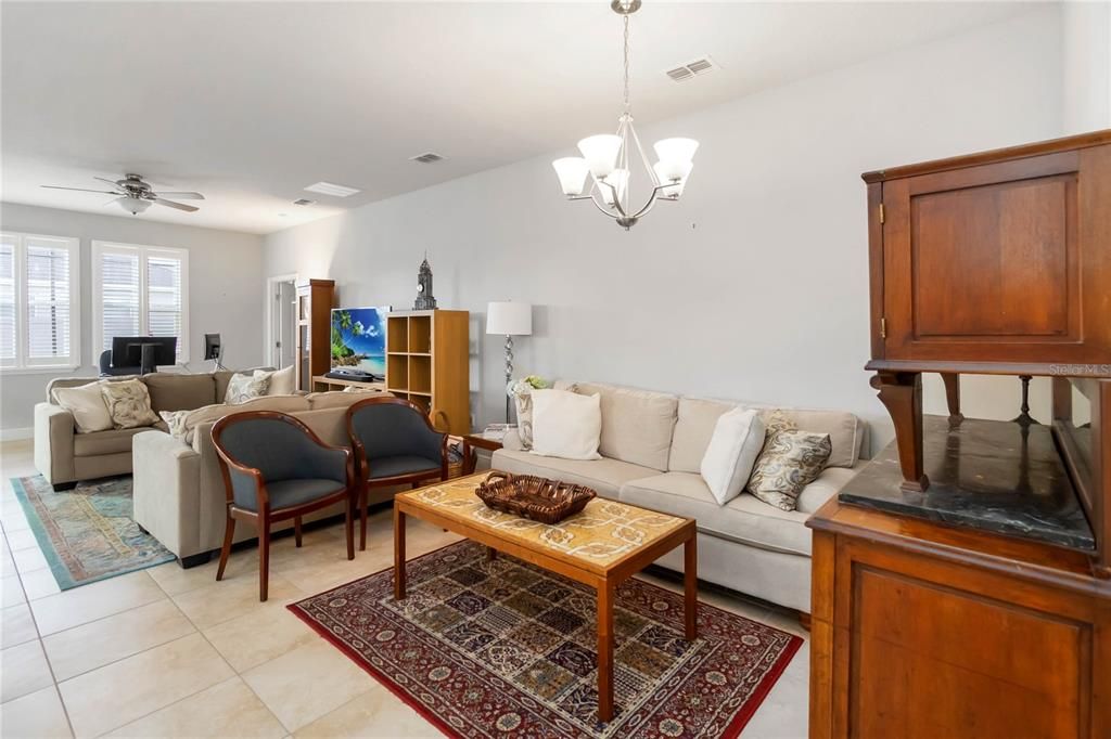 На продажу: $415,000 (3 спален, 3 ванн, 2069 Квадратных фут)