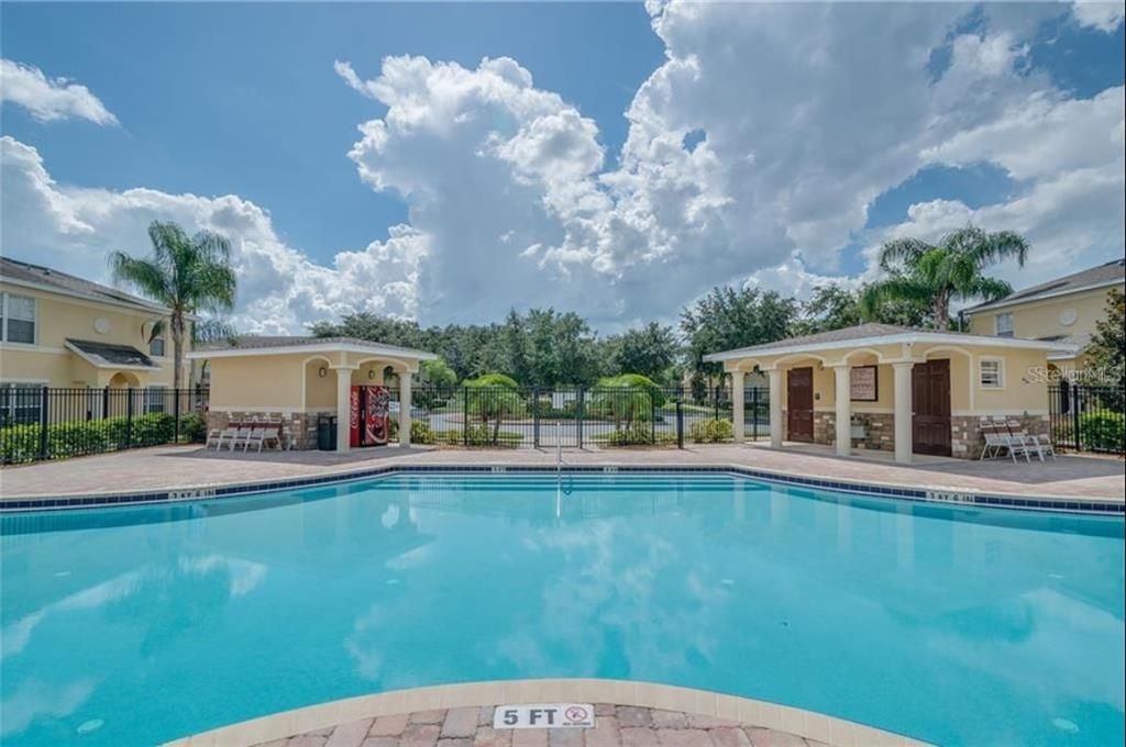 На продажу: $215,000 (3 спален, 2 ванн, 1302 Квадратных фут)