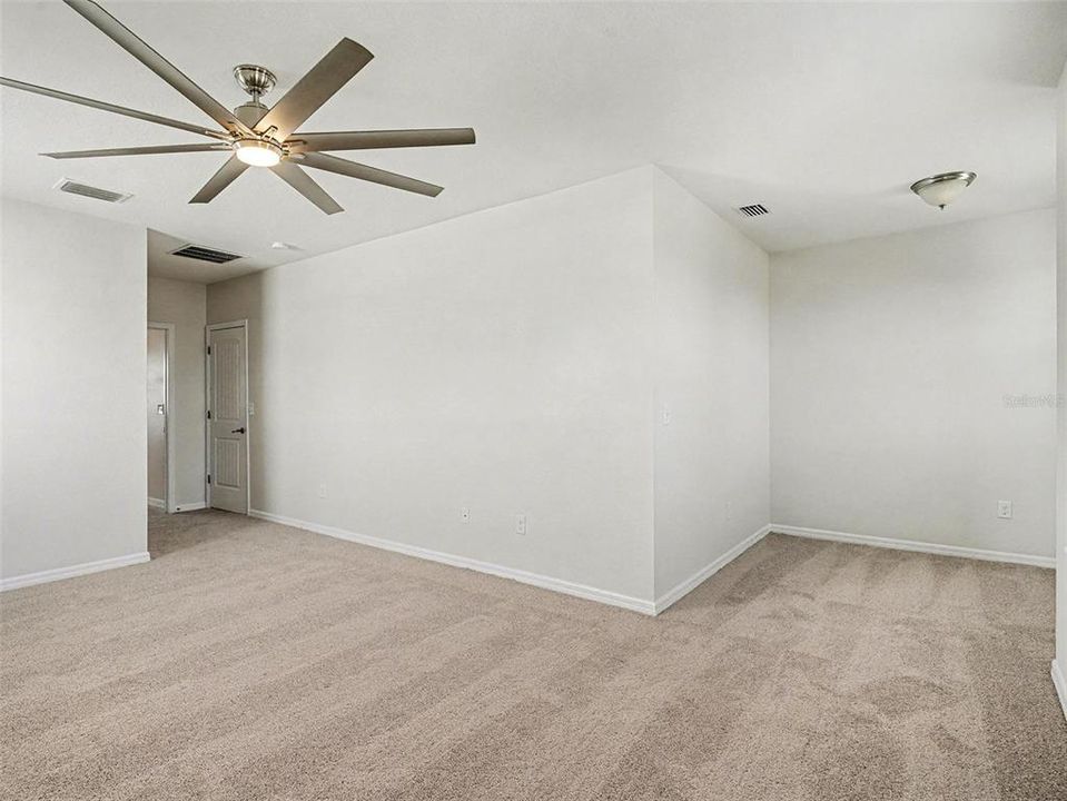 На продажу: $550,000 (4 спален, 2 ванн, 2725 Квадратных фут)