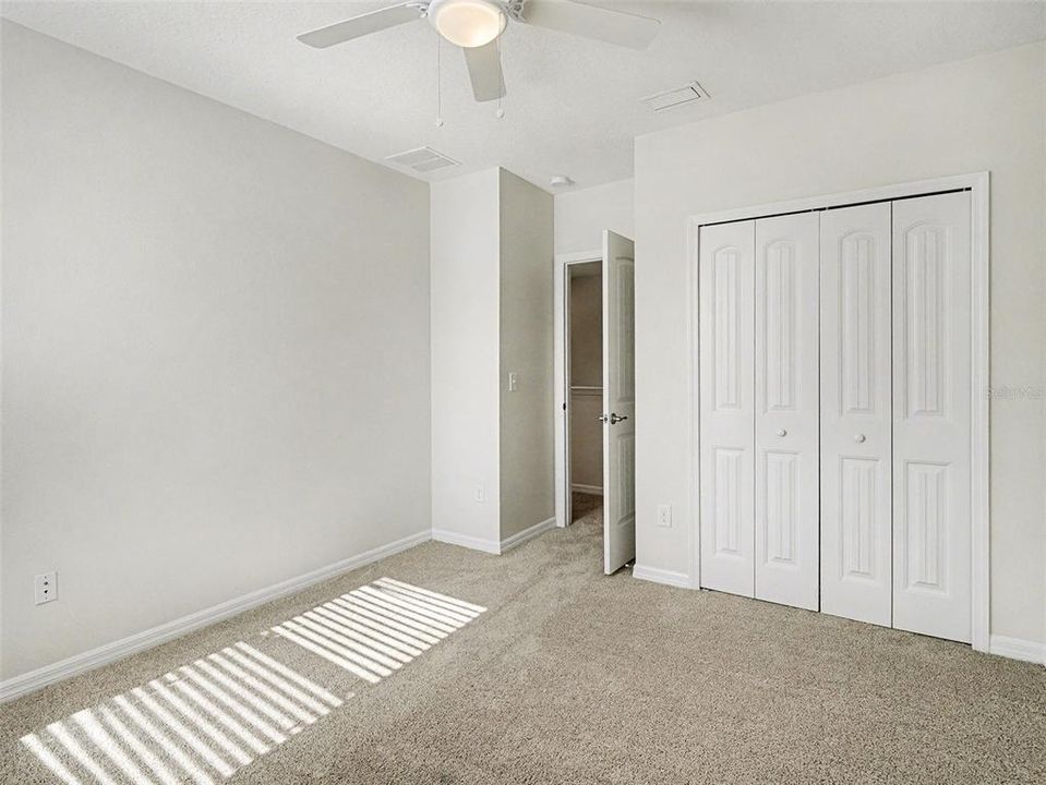 На продажу: $550,000 (4 спален, 2 ванн, 2725 Квадратных фут)