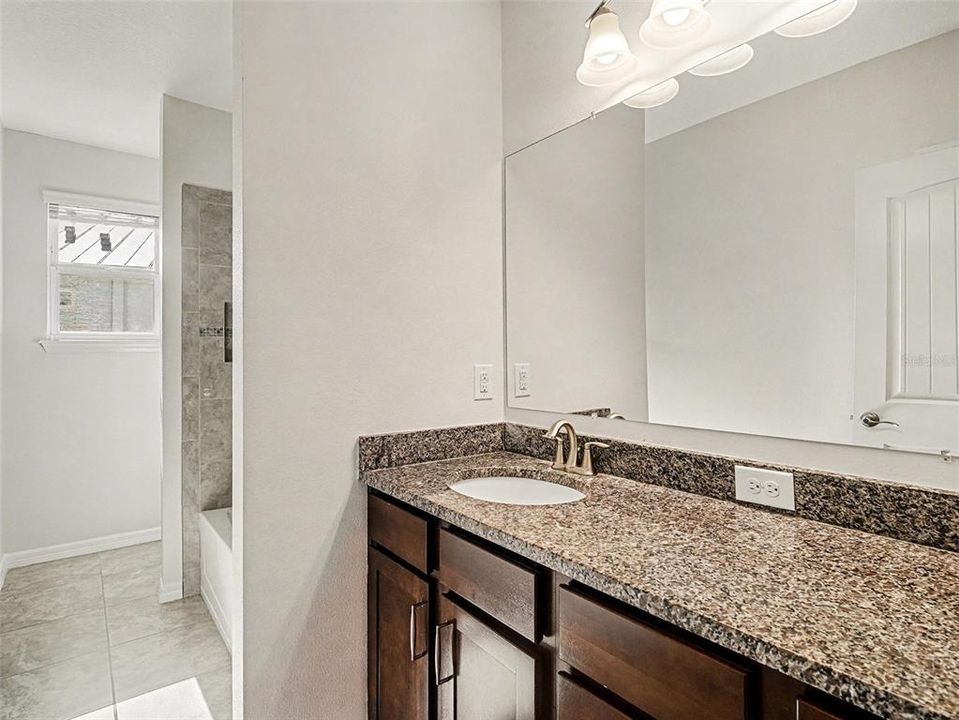 На продажу: $550,000 (4 спален, 2 ванн, 2725 Квадратных фут)