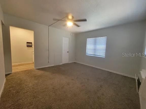For Rent: $1,295 (1 beds, 1 baths, 400 Square Feet)