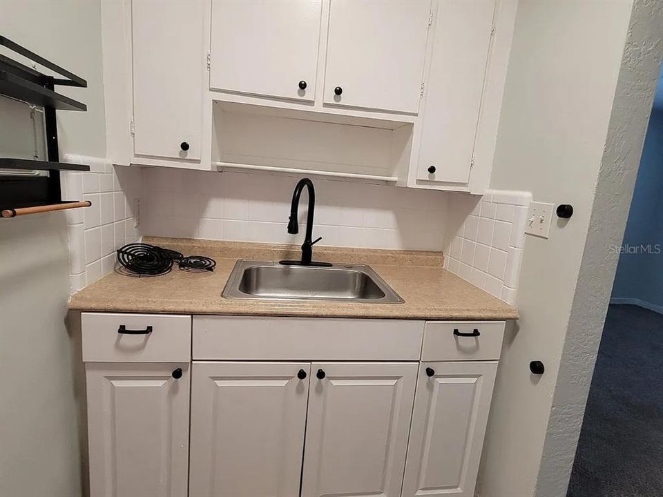 For Rent: $1,295 (1 beds, 1 baths, 400 Square Feet)