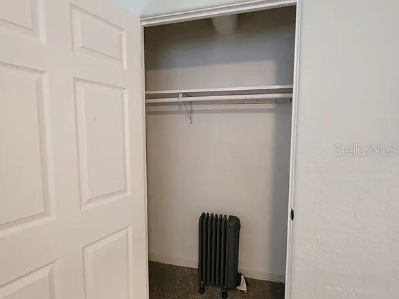 For Rent: $1,295 (1 beds, 1 baths, 400 Square Feet)