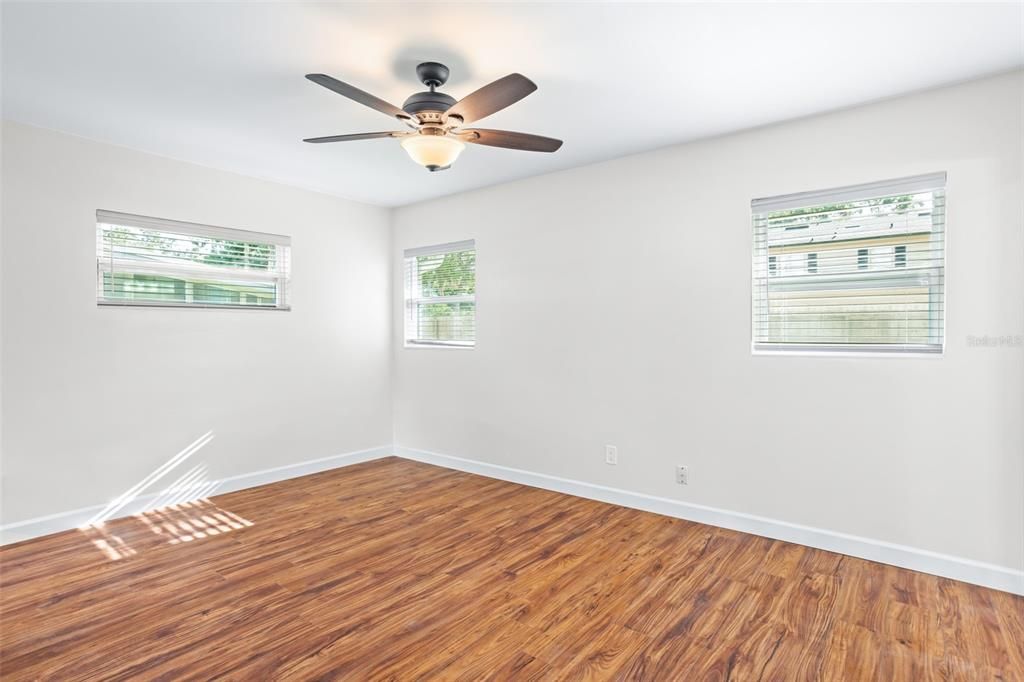 For Rent: $2,500 (3 beds, 2 baths, 1364 Square Feet)